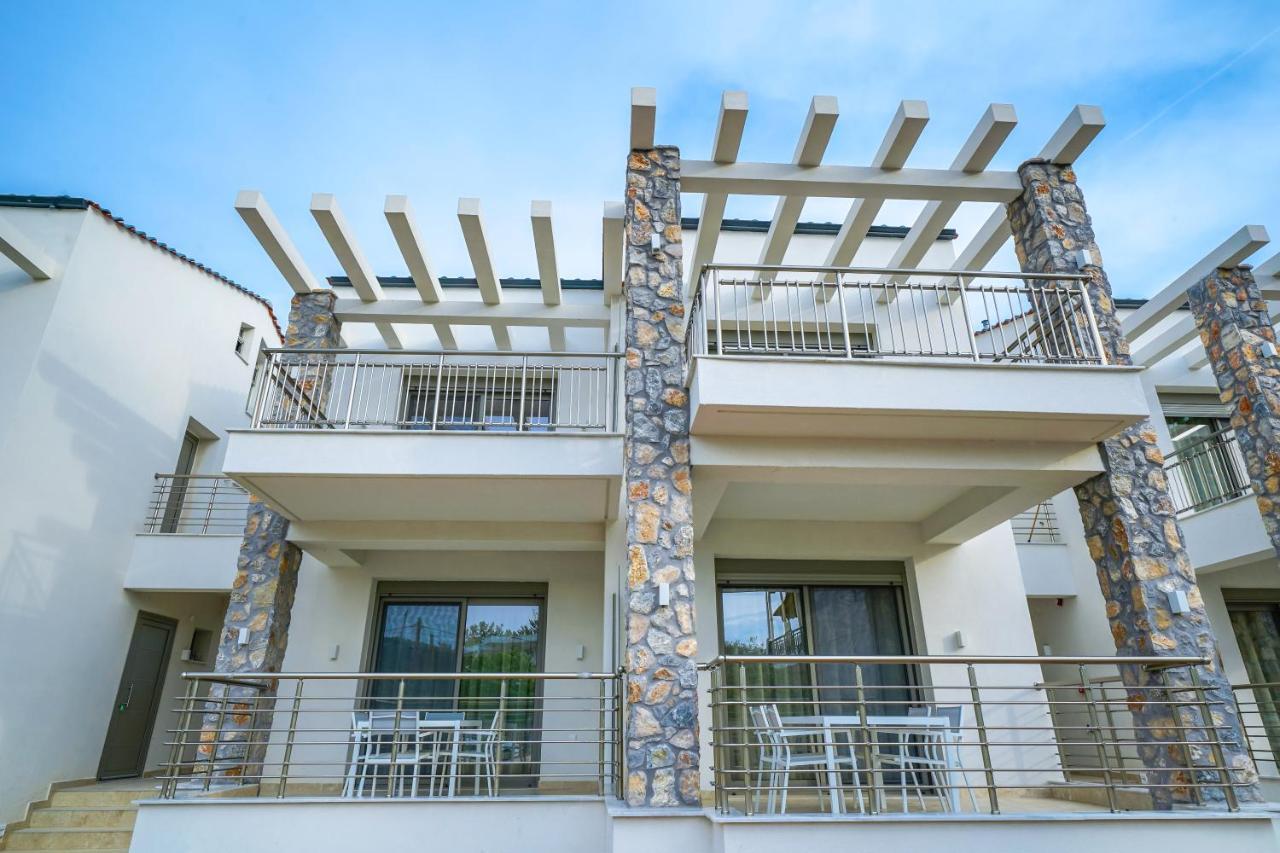 Athina Palace Luxurious Appartments โปตอส ภายนอก รูปภาพ