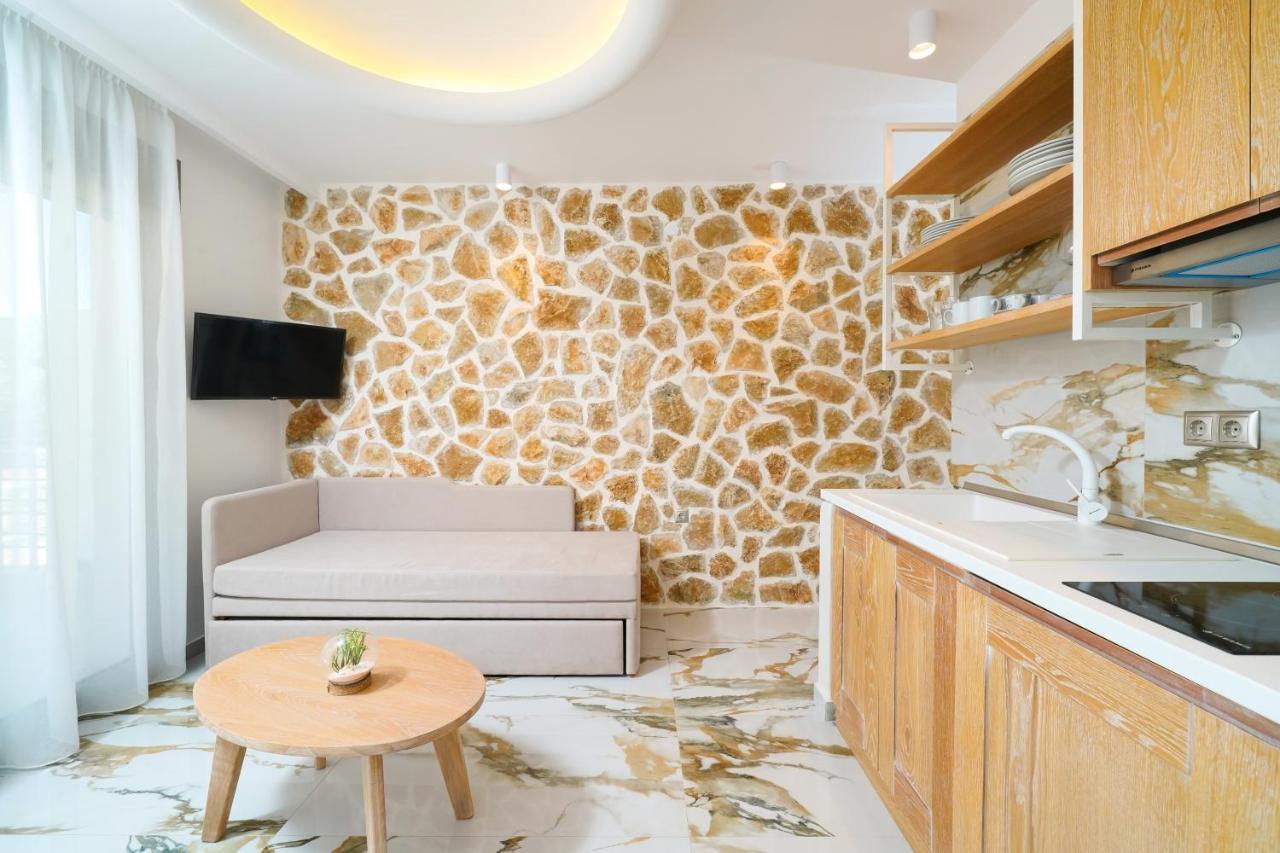 Athina Palace Luxurious Appartments โปตอส ภายนอก รูปภาพ