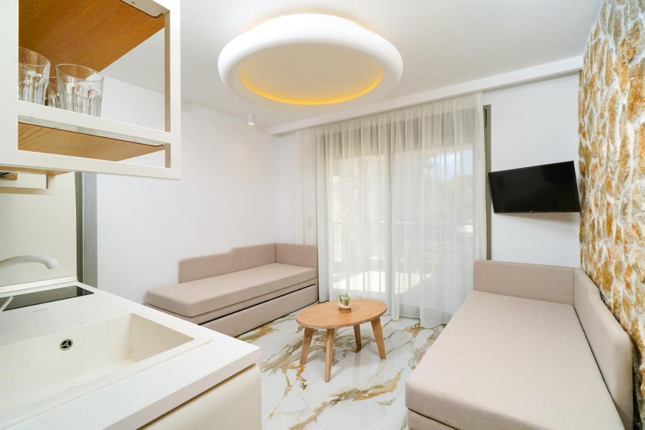 Athina Palace Luxurious Appartments โปตอส ภายนอก รูปภาพ