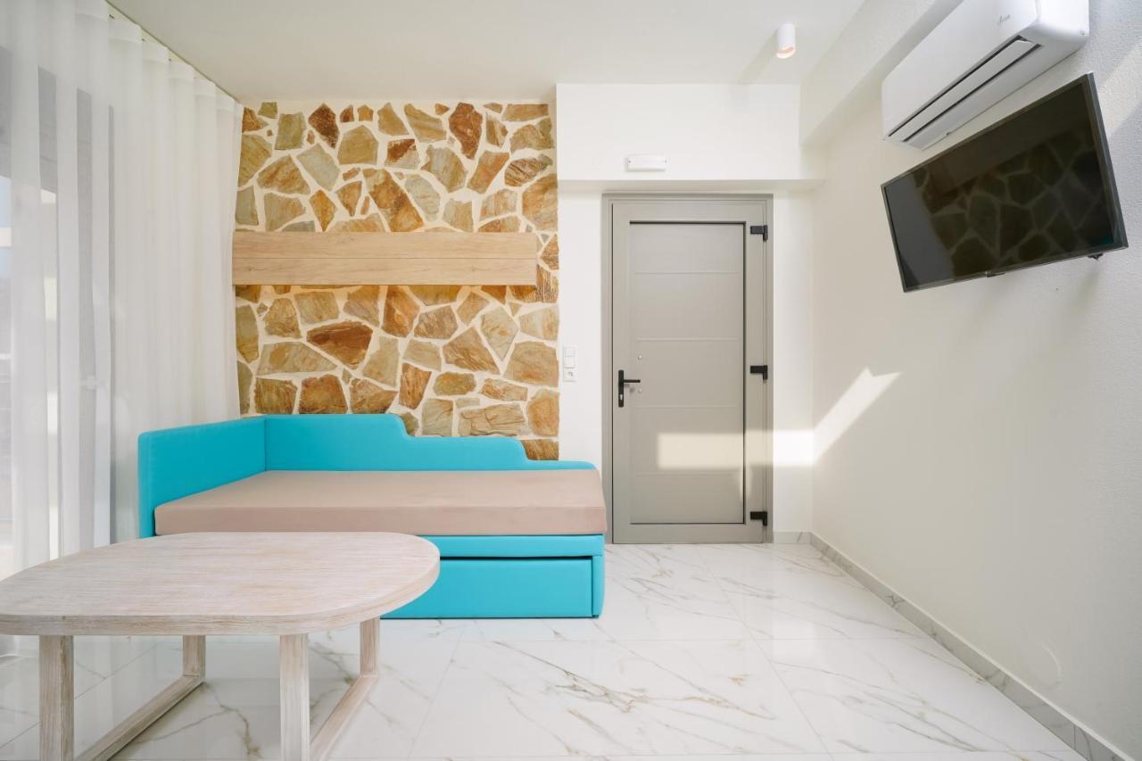 Athina Palace Luxurious Appartments โปตอส ภายนอก รูปภาพ