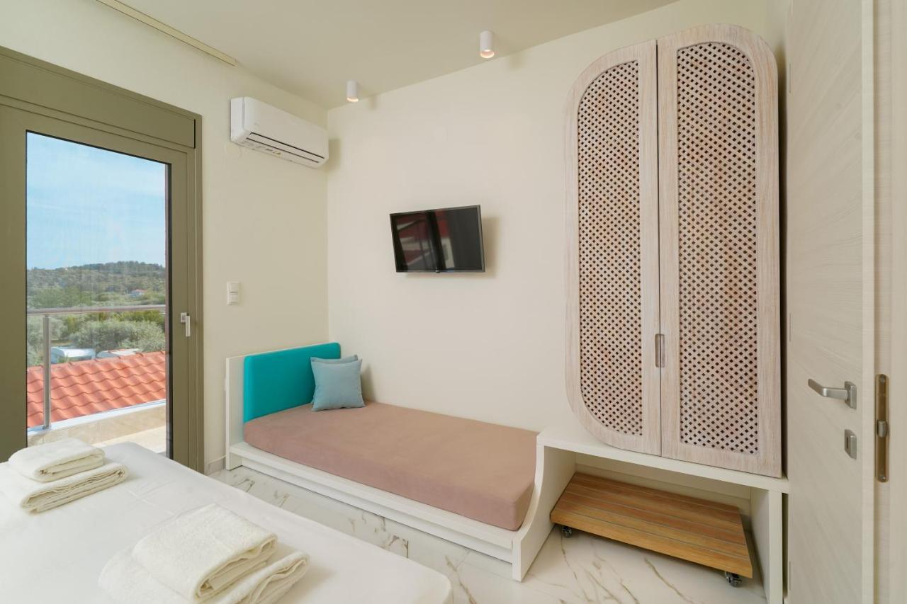 Athina Palace Luxurious Appartments โปตอส ภายนอก รูปภาพ